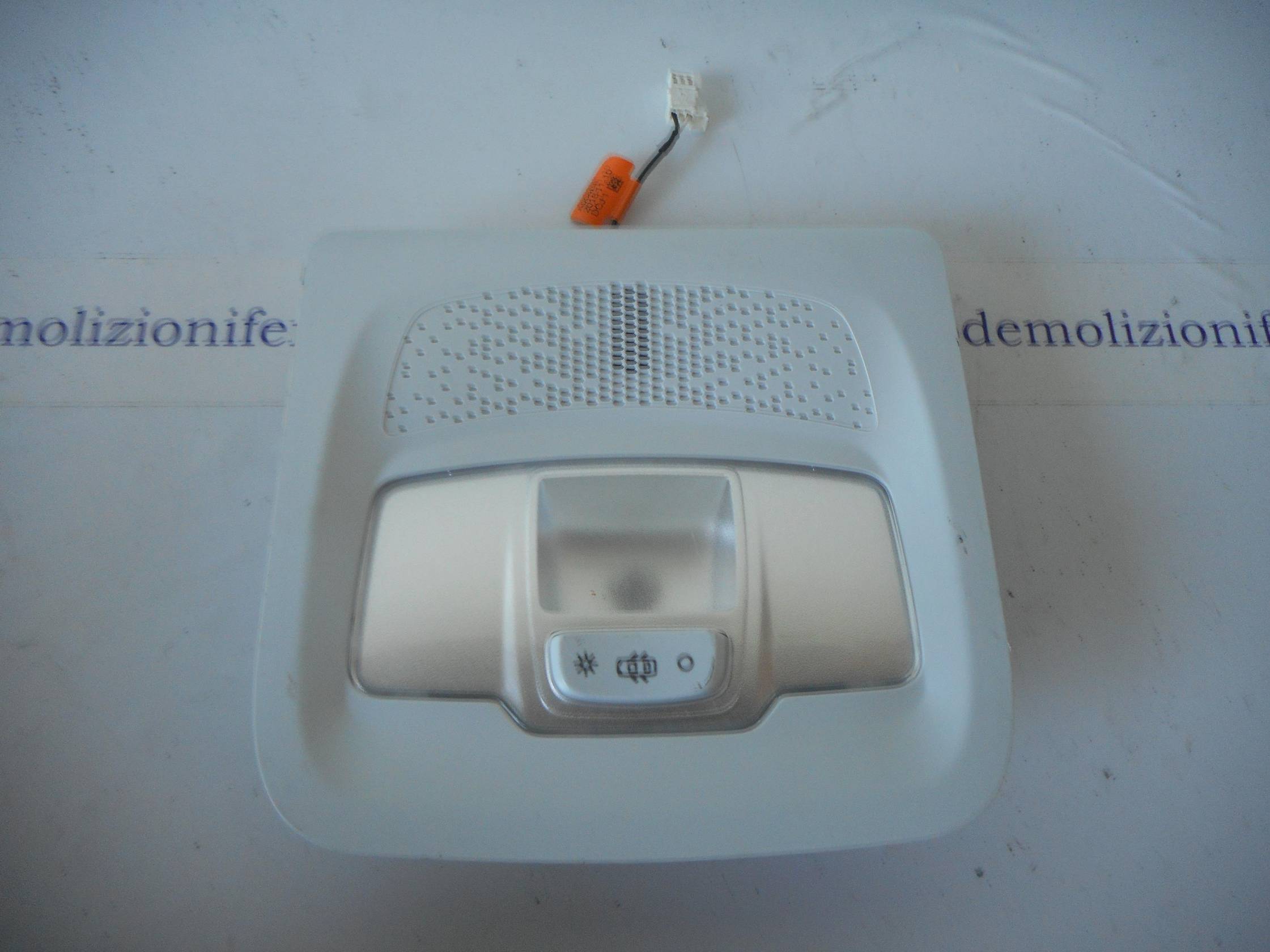 Luce cortesia ant. tetto